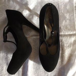 Guess black Swede shoes